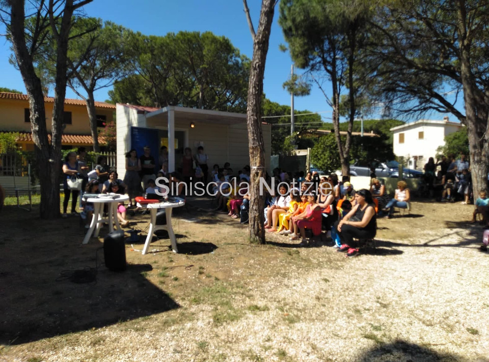 scuolainfesta.jpg
